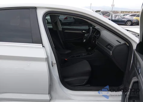 2021 Volkswagen Jetta 1.4T R-Line/1.4T S/1.4T Se z USA, uszkodzony, nr VIN 3VWC57BU3MM095743